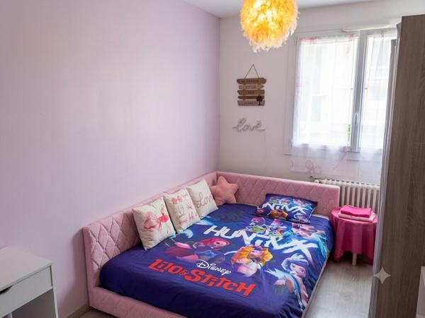 A Mitry-Mory ! Résidence « Les Cèdres » ! Cadre sécurisé, verdoyant et familial pour cet Appartement F4.