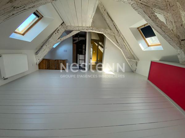 À vendre Maison en pierre à Combourg centre - 4 chambres avec salle d'eau, possibilité chambre d'hôte