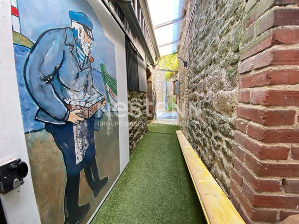 À vendre Maison en pierre à Combourg centre - 4 chambres avec salle d'eau, possibilité chambre d'hôte