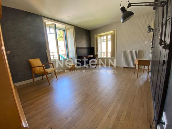 À vendre Maison en pierre à Combourg centre - 4 chambres avec salle d'eau, possibilité chambre d'hôte