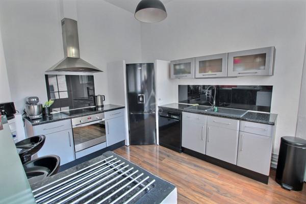 Maison bourgeoise de 181 m² de SH et de 6 pièces