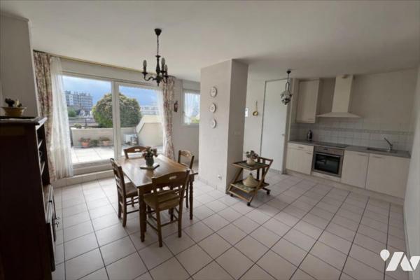 EXCLUSIVITE 5 PIECES DERNIER ETAGE TERRASSE CAVE ET GARAGE