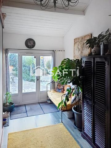 SIX FOURS SECTEUR JAUMARD MAISON T6+PISCINE+GARAGE