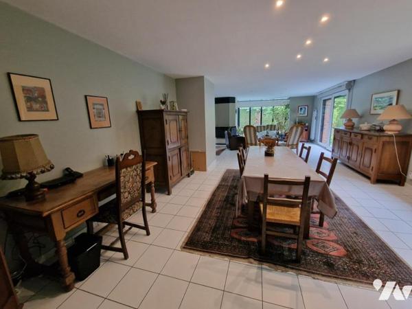 A VENDRE PROPRIETE DE 230m² ENV A PROXIMITE DU COLLEGE DE MARCQ EN BAROEUL