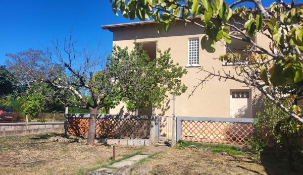 Maison
         5 pièces
        - 97 m² Exclusivité 210 000 € *