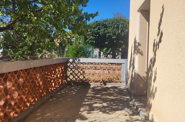 Maison
         5 pièces
        - 97 m² Exclusivité 210 000 € *