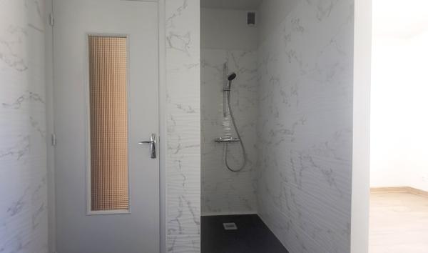 Maison
         5 pièces
        - 97 m² Exclusivité 210 000 € *