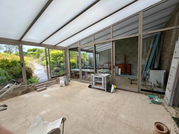 À seulement 5 km de Barneville-Carteret, charmante maison en pierre avec jardin arboré