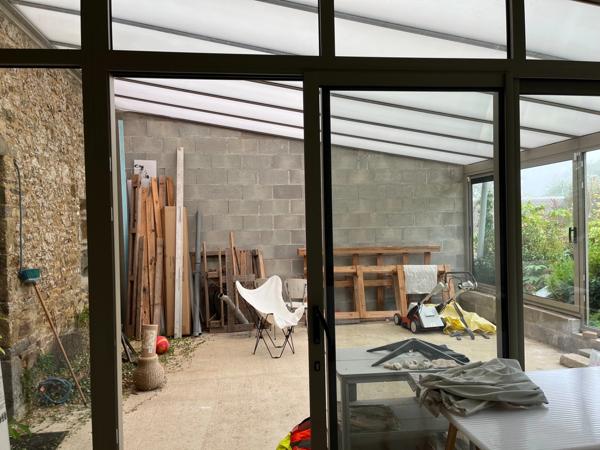 À seulement 5 km de Barneville-Carteret, charmante maison en pierre avec jardin arboré