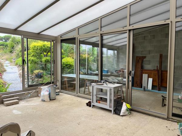À seulement 5 km de Barneville-Carteret, charmante maison en pierre avec jardin arboré
