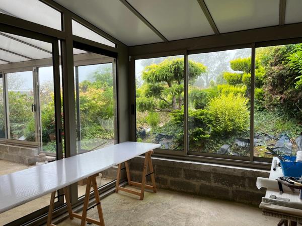 À seulement 5 km de Barneville-Carteret, charmante maison en pierre avec jardin arboré