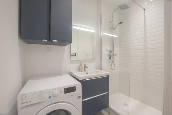 Vente                                                      Appartement
                        
                     3 pièces                      68 m2                     à Chamalières