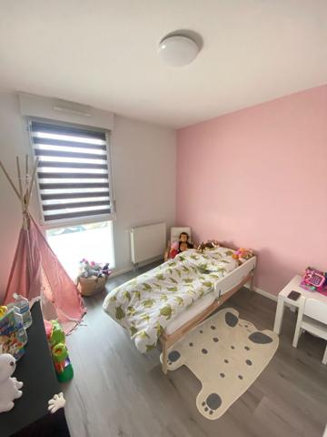 VENTE : maison 4 pièces (78.09m²) à STAFFELFELDEN  avec piscine + garage et place stationnement