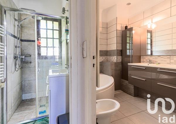 Maison 10 pièces de 213 m² à Nice (06300)