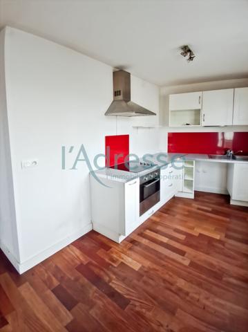 SURESNES Raguidelles 5' Tram