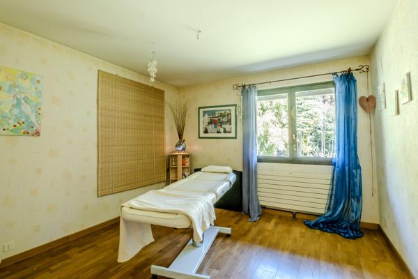 Maison individuelle avec sous-sol aménagé – Quartier calme