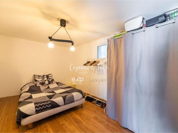 Ventabren — Propriété de plain-pied, ,3 chambres , piscine , garge et appartement indépendant 2 chambres