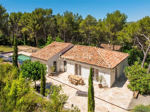Ventabren — Propriété de plain-pied, ,3 chambres , piscine , garge et appartement indépendant 2 chambres