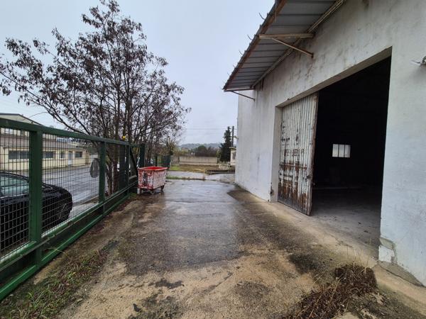 Bâtiment industriel à vendre – Alès • ±660 m² sur terrain clos 1 389 m² Alès (30100)