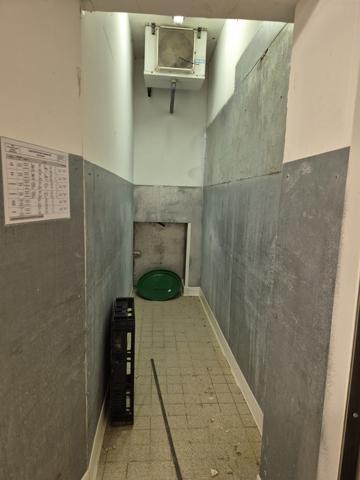 Bâtiment industriel à vendre – Alès • ±660 m² sur terrain clos 1 389 m² Alès (30100)