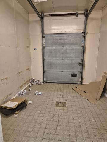 Bâtiment industriel à vendre – Alès • ±660 m² sur terrain clos 1 389 m² Alès (30100)