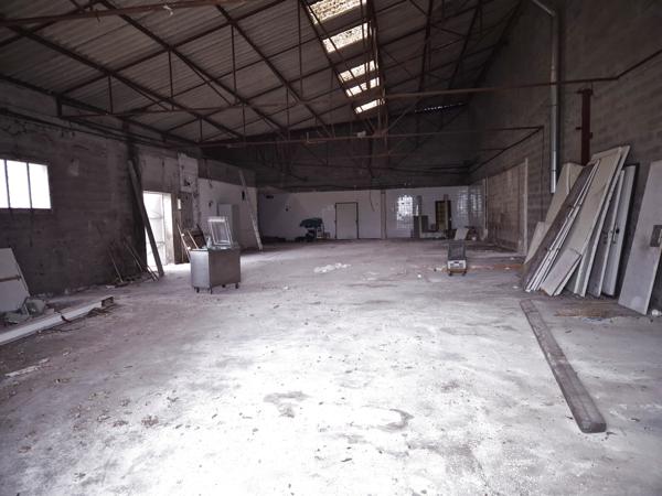 Bâtiment industriel à vendre – Alès • ±660 m² sur terrain clos 1 389 m² Alès (30100)