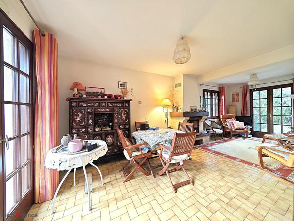 Maison à LA TRINITE-SURZUR, 56190 - 6 pièces 115m²