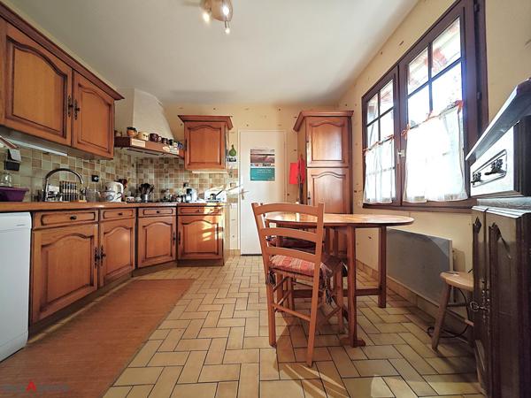 Maison à LA TRINITE-SURZUR, 56190 - 6 pièces 115m²