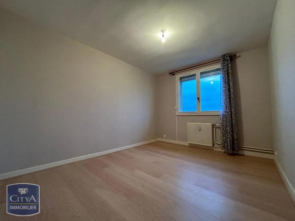 Appartement à louer 5 pièces 107m²