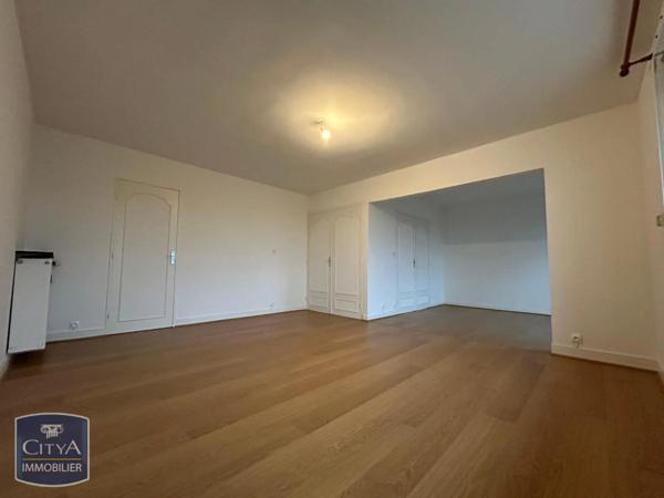 Appartement à louer 5 pièces 107m²