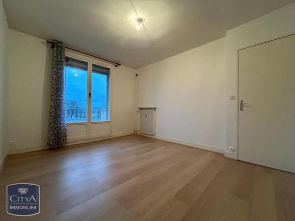 Appartement à louer 5 pièces 107m²