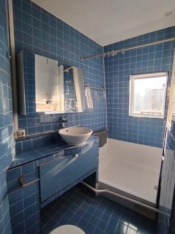 A LOUER - 2 PIECES MEUBLE - RUE CHAMPIONNET 75018 PARIS