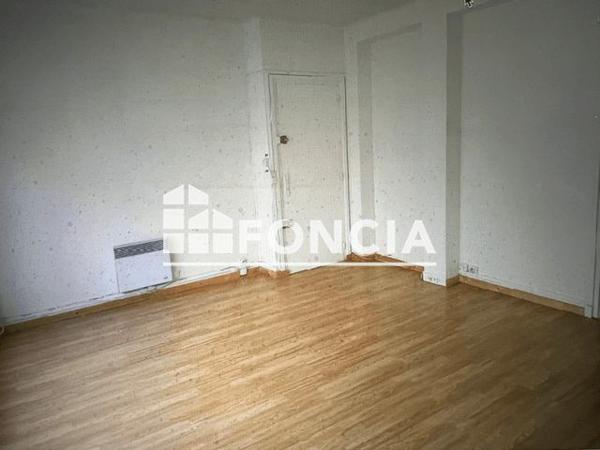 Location Local commercial 2 pièces 35.6 m² - 70 RUE CARNOT Lorient 56100