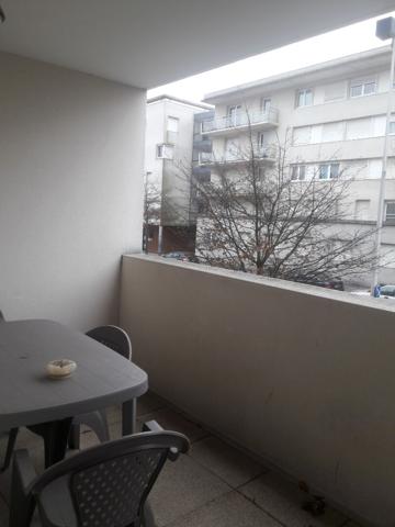 POITIERS SAINT-ELOI, Appartement 42 m2 avec parking et loggia