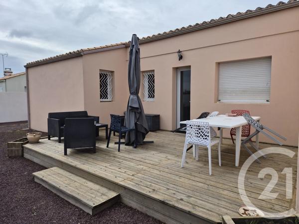 Maison à vendre  5 pièces - 123,39 m 2   LE FENOUILLER  - 85