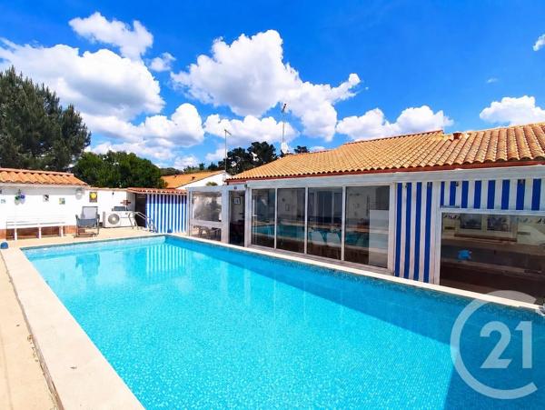 Maison à vendre  5 pièces - 123,39 m 2   LE FENOUILLER  - 85