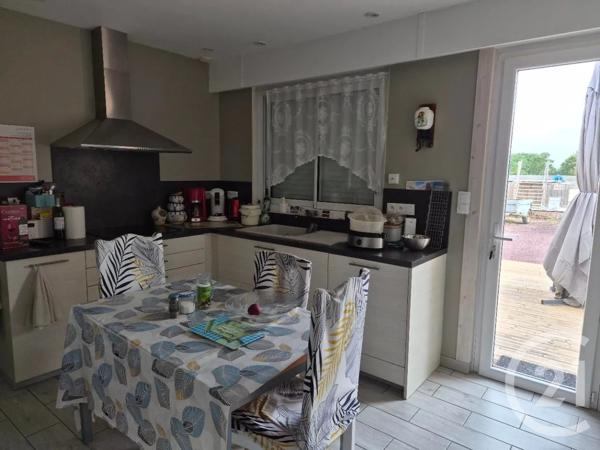 Maison à vendre  5 pièces - 123,39 m 2   LE FENOUILLER  - 85