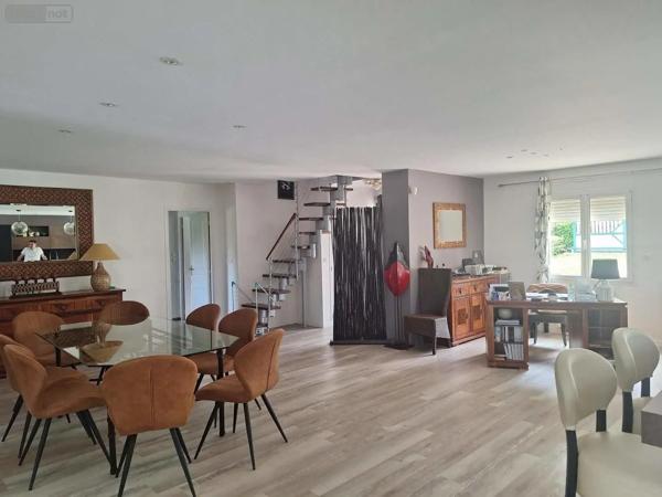 Achat - Maison Yvré-l'Évêque 72530 6 pièces 208 m 2 1201 m 2