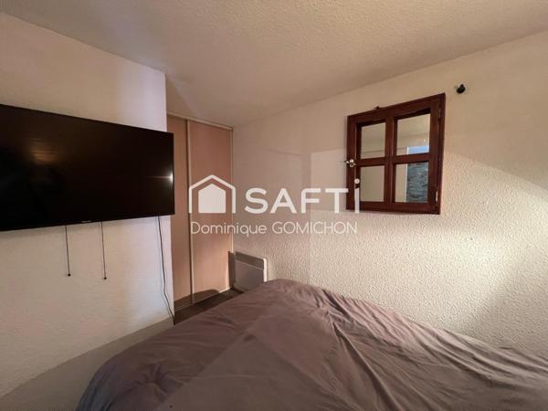 Spacieux studio avec coin nuit lit double, vue dégagée