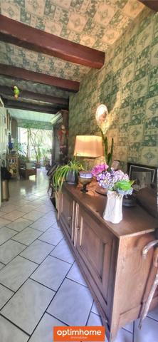Maison bourgeoise de 1927 sur terrain de 6354m² Garages indépendants