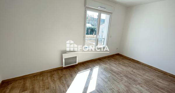 Location Appartement 4 pièces 78.3 m² - Saint-hilarion 78125