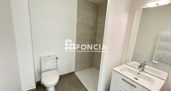 Location Appartement 4 pièces 78.3 m² - Saint-hilarion 78125
