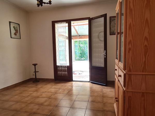 Maison Traditionnelle - 3 Chambres - Grenier aménageable- Grand Garage