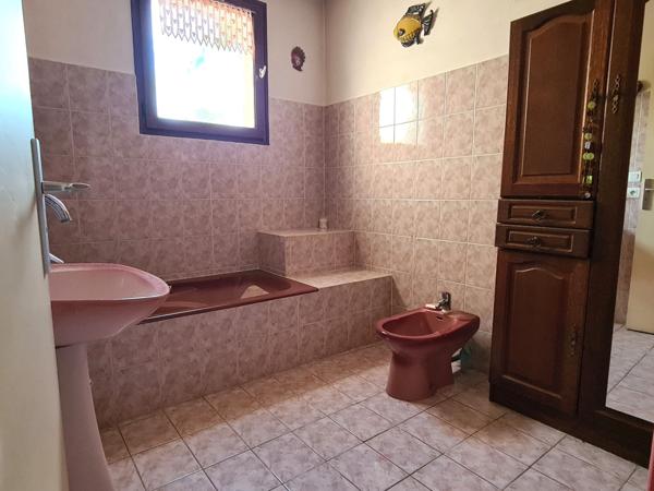 Maison Traditionnelle - 3 Chambres - Grenier aménageable- Grand Garage