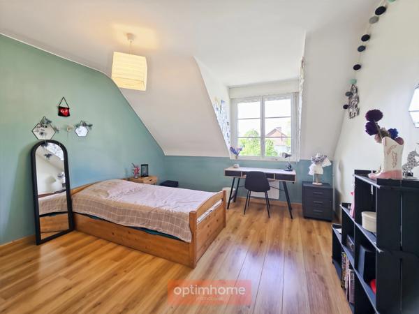MAISON INDIVIDUELLE SEMI PLAIN-PIED 177 m² 6 CHAMBRES SOUS-SOL COMPLET JARDIN