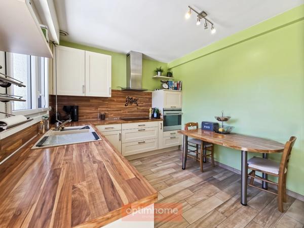MAISON INDIVIDUELLE SEMI PLAIN-PIED 177 m² 6 CHAMBRES SOUS-SOL COMPLET JARDIN