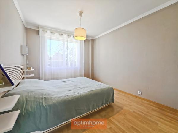 MAISON INDIVIDUELLE SEMI PLAIN-PIED 177 m² 6 CHAMBRES SOUS-SOL COMPLET JARDIN