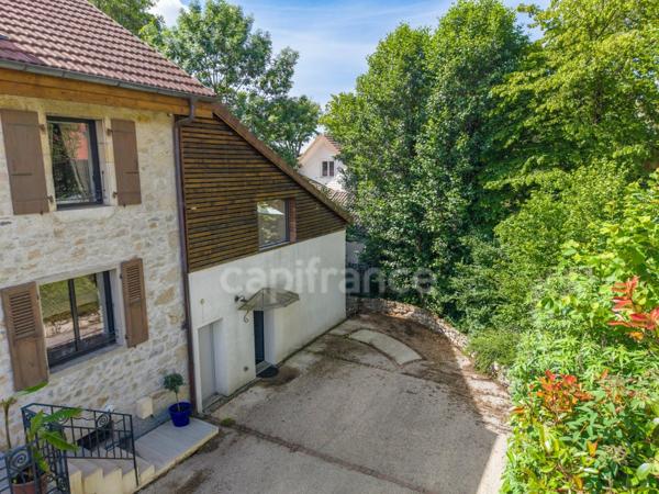 Maison à vendre 6 pièces PREVESSIN MOENS (01)