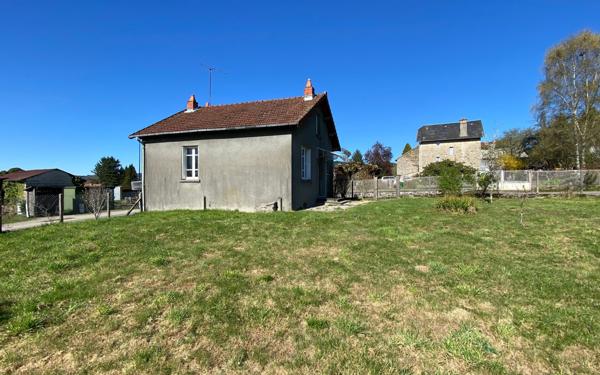 Maison à vendre    2 pièces •  Peyrat-le-Château