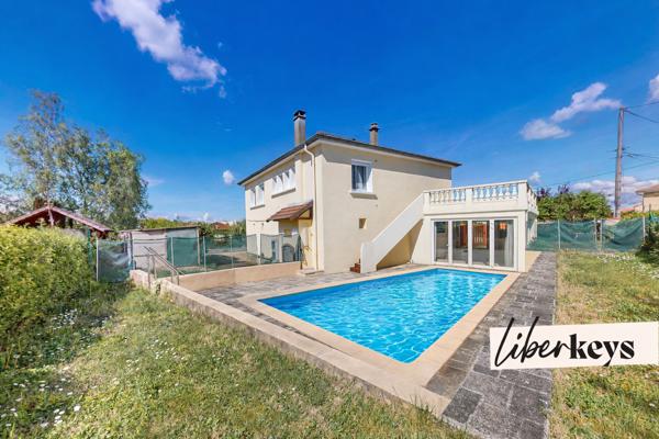 Maison familiale 278 m² avec jardin arboré, piscine, véranda, stationnements – Calme absolu